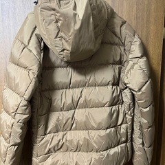 ユニクロ UNIQLO ダウンジャケット Sサイズ アウター の画像