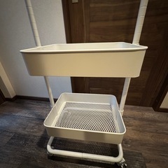 ハンガーラック 白の画像