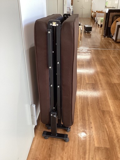 リクライニング式折りたたみベッド【町田市再生家具】253324