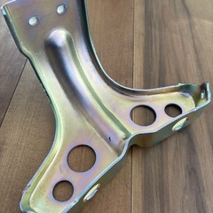 ランドクルーザー70     ランクル70     
エキゾーストパイプステーNo.2の画像