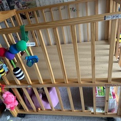 ベビーベッドの画像