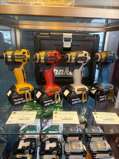 ［未使用品］ マキタ 20th Anniversary TD173DGXPY インパクトドライバーセット（プレミアムグレージュ）（バッ