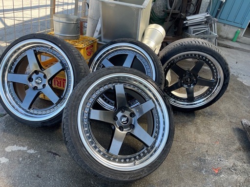 ジスタンス 
w5s