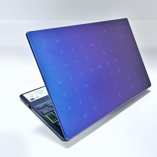【美品】テンキー付きタッチパッド｜レアカラー｜ASUS ｜2024年製｜SSD