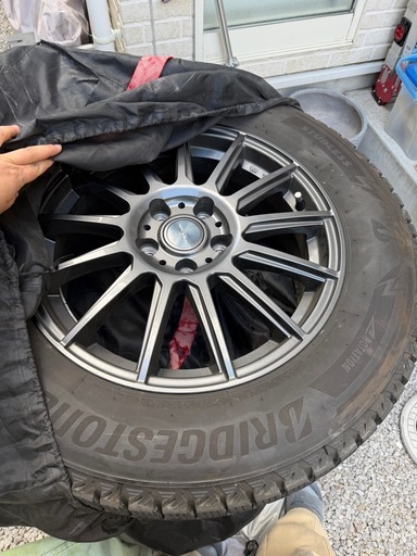 BLIZZAK DM-V3 225/65R17スタッドレス2022年製