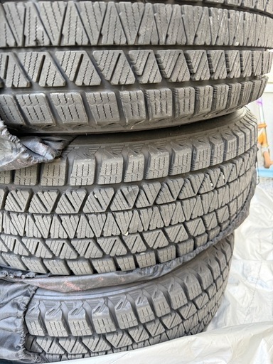 BLIZZAK DM-V3 225/65R17スタッドレス2022年製