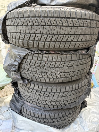 BLIZZAK DM-V3 225/65R17スタッドレス2022年製