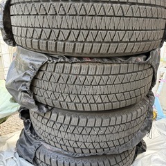 BLIZZAK DM-V3 225/65R17スタッドレス2022年製の画像