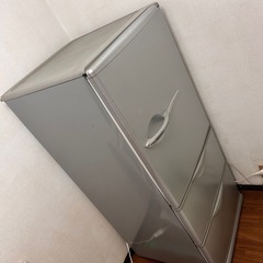 冷蔵庫AQUAの画像