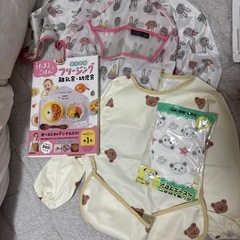 離乳食セット一式　　エプロン　スプーンフォーク　レシピ本　食器　保冷タッパーの画像