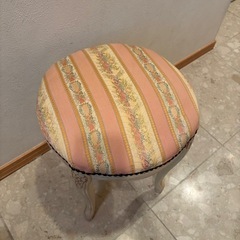スツールの画像