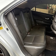 200系クラウンハイブリッドの画像