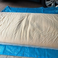 ベッドのマットレスのみの画像
