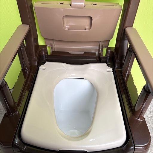  リッチェル ポータブルトイレ 介護 介護用トイレ 介護トイレ 簡易トイレ 幅広 移動が楽 洗える きらくMS型 普通便座　✨中古美品