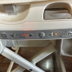  電動ベビーバウンサーの画像