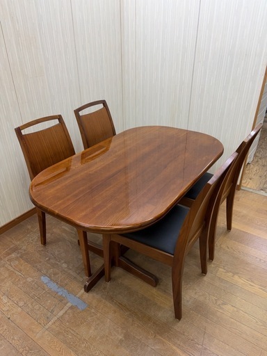 ☆オシャレなレトロ家具☆ 木製 4人掛け ダイニングテーブル＆ダイニングチェア×4脚セット 売れ筋商品!!