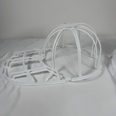 【新品/Amazon1600円】キャップウォッシャー 帽子を洗濯機で洗える！型崩れ防止ネット＋ハンガー付 [東温市]の画像