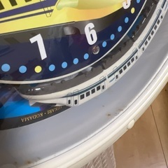 新幹線の掛け時計の画像