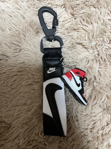 NIKEキーホルダー　ミニチュアスニーカー付き