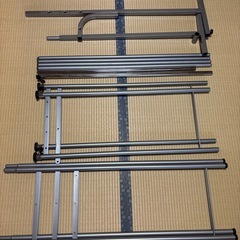 伸縮式 ハンガーラック クローゼットの画像