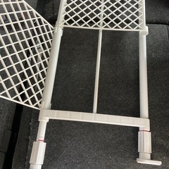 押入れ用突っ張り棚の画像