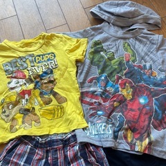 ①子ども服セットの画像