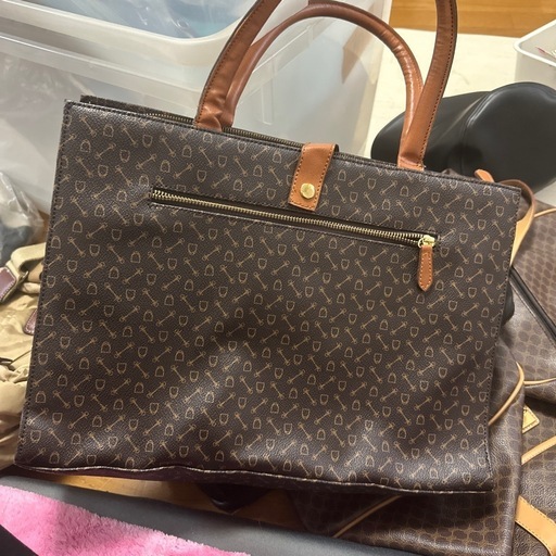 　メーカー不明　バック　もしかしたら　ホワイ　why??