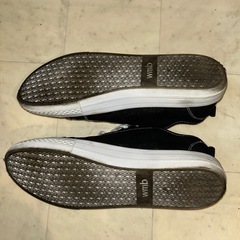 ブラック キャンバス #ローカットスニーカー 27.0の画像