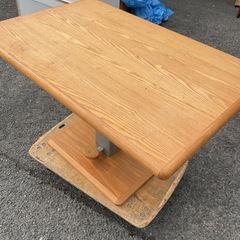 伸縮式　テーブルの画像