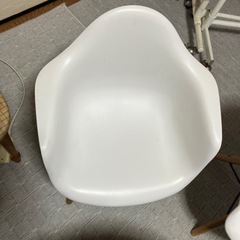 テーブルと椅子（子供用）の画像