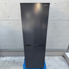 🉐祭り137⭐️2021年製★アイリスオーヤマ　冷蔵庫　ブラック　黒　一人暮らしの画像