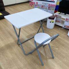 A-1323【リユースのサカイ野々市店】ジモティ来店特価‼ 折りたたみデスク＆チェアセット  白 ※クリーニング済みの画像