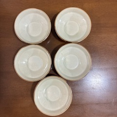 【取引中
】丸い和食器　花柄　5点セットの画像