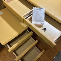 美品 学習机　ディスク
椅子付の画像