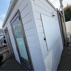 プレハブの画像