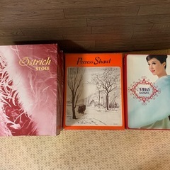 着物用ショール、金銀バッグ、帯締めの画像