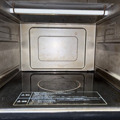 【近くまでお持ちします】オーブン機能付き電子レンジとその台の画像