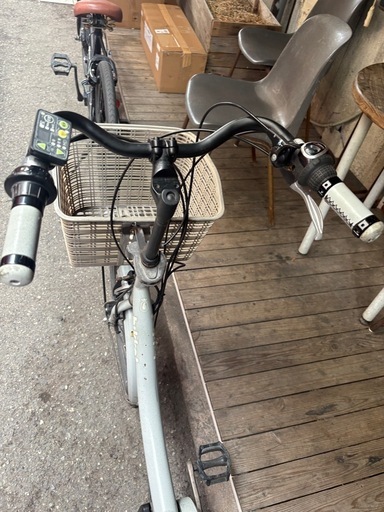 子供乗せ電動あアシスト自転車　ブリヂストン bikke 20型 3段 LED