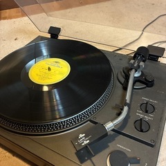 レコードプレーヤーの画像