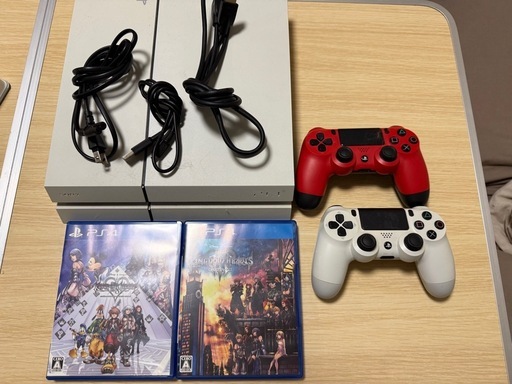 【すぐ遊べる】PS4本体（ホワイト）＋コントローラー2個＋ソフト2本 セット