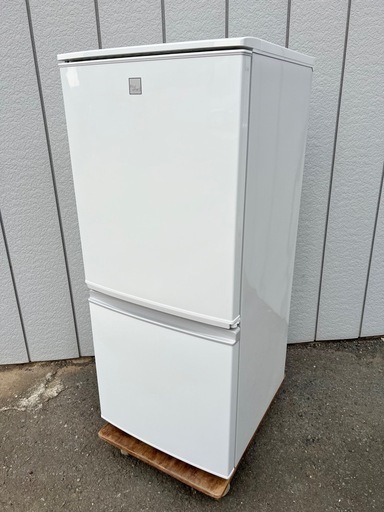美品■シャープ 2ドア冷凍冷蔵庫 137L SJ-14E3-KW■SHARP 2016年製 単身向け2ドア冷蔵庫■つけかえどっちもドア 霜取り不要 1人用 白ホワイト系