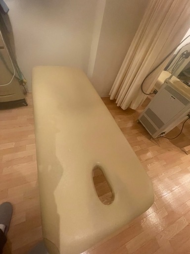 背術ベッド　