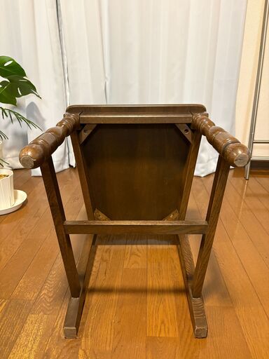 木製チェア　老舗ノックオンウッド製　定価8,8000円