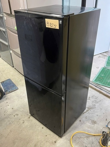 NO B825?福岡市内配送設置無料✨?106L 2ドア冷蔵庫 小さい ニトリ NTR-106BK 2022年製 ブラック 単身用 一
