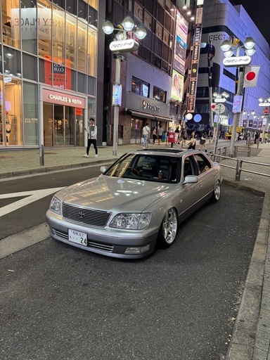 トヨタ　20セルシオ　シルバーツートン