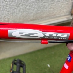 シボレー・コルベットブランドのクロスバイクの画像