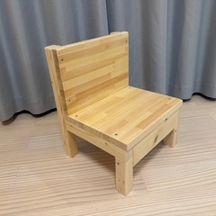手作り子供椅子の画像