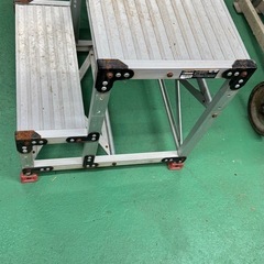 トラスコ　アルミ　作業踏み台
の画像