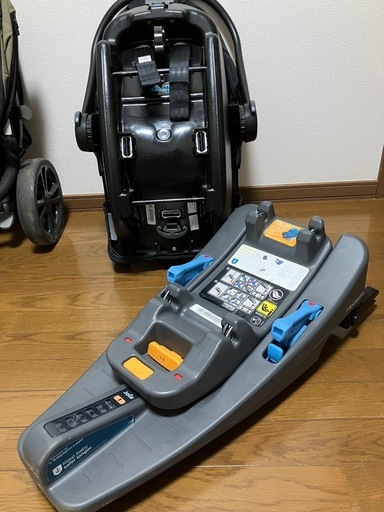 ベビーカー、ベビーシートセット　
トラベルシステム