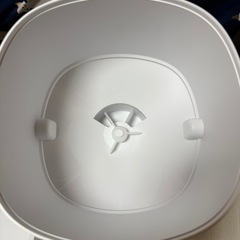 猫用自動給餌機(小型犬も？)できればセットで　バラ売り可の画像